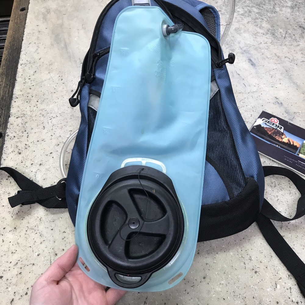 Igloo Gear Maxcold 2L Hydration Pack Backpack Biking Cycling Running Walking Use