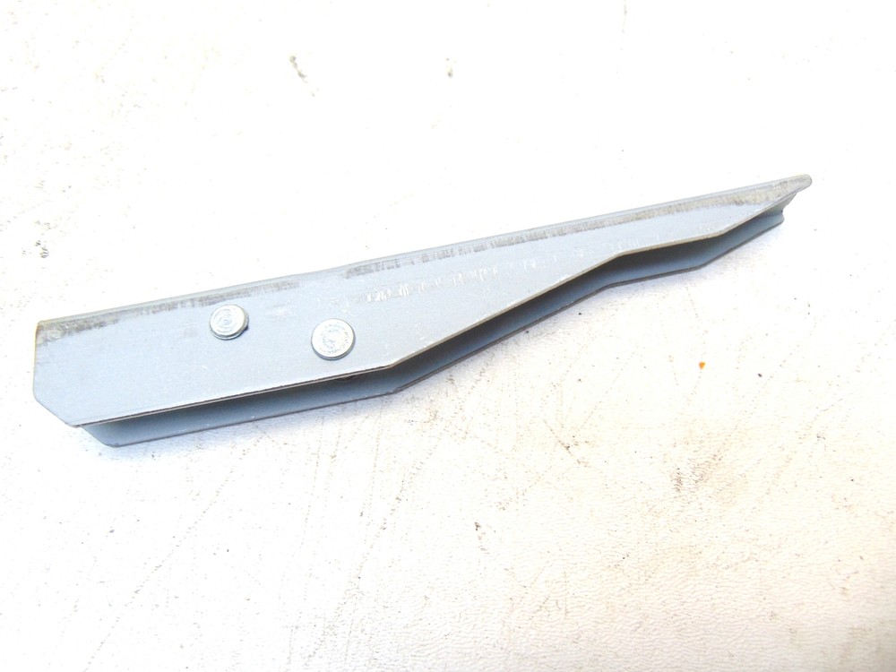 Frigidaire Electric Range BGEF3032KBB Hinge