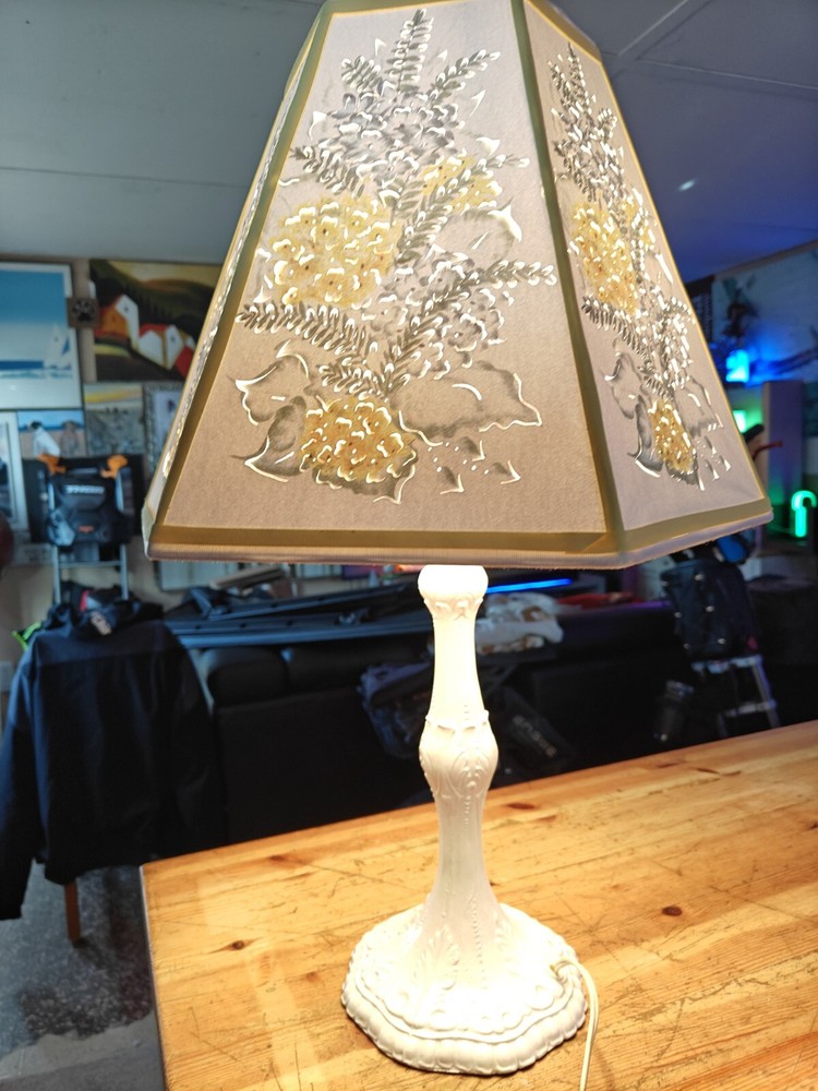 Stunning Lamp W Light Shine Thru Shade