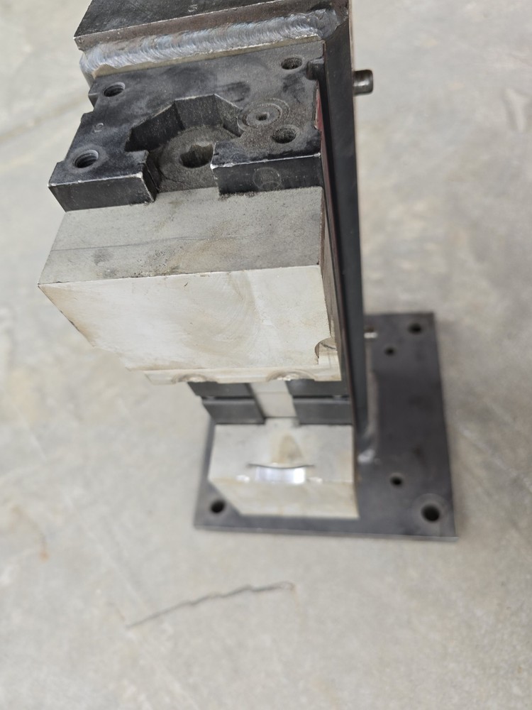 CHICK QL4 Vise With TOMBSTONE *CAN SPLIT*