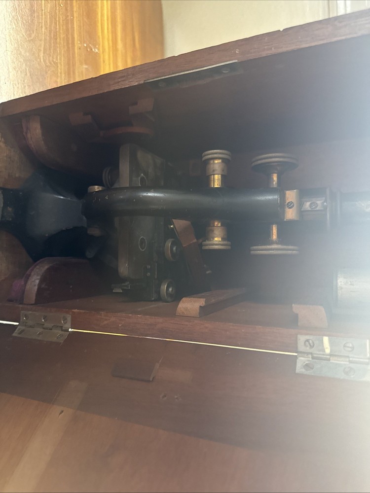 Bausch&Lomb Compound Microscope A high-Quality Antique Compound Microscope