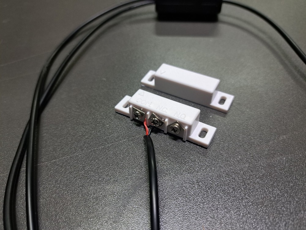 12V Inline On Off Magnetic Reed Switch 5.5 x 2.1mm For LED Toolbox Light