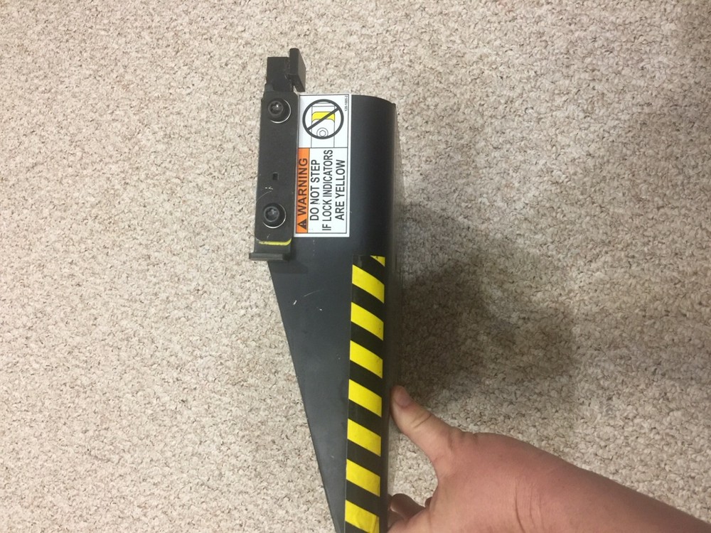 Hunter Engineering alignment rack step