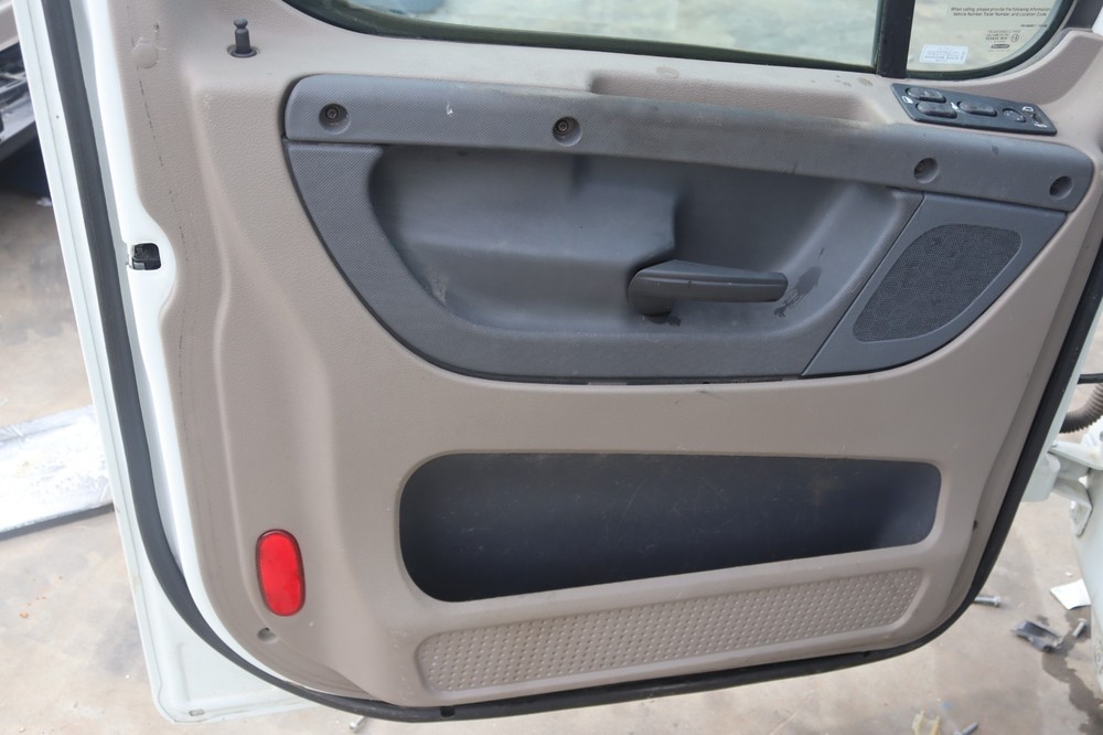 2008-2018 FREIGHTLINER CASCADIA 125 FRONT LEFT DRIVER SIDE DOOR SHELL PANEL OEM