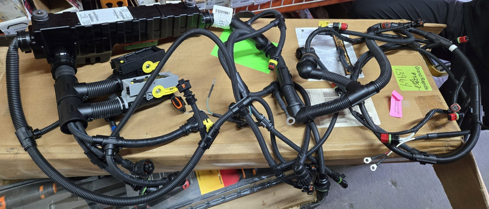 Volvo Mack OEM 22003052 Engine Wiring Harness