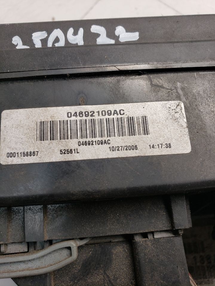 Engine ECM Power Supply Includes Fuse Box Junction Box Fits 2007 COMMANDER OEM