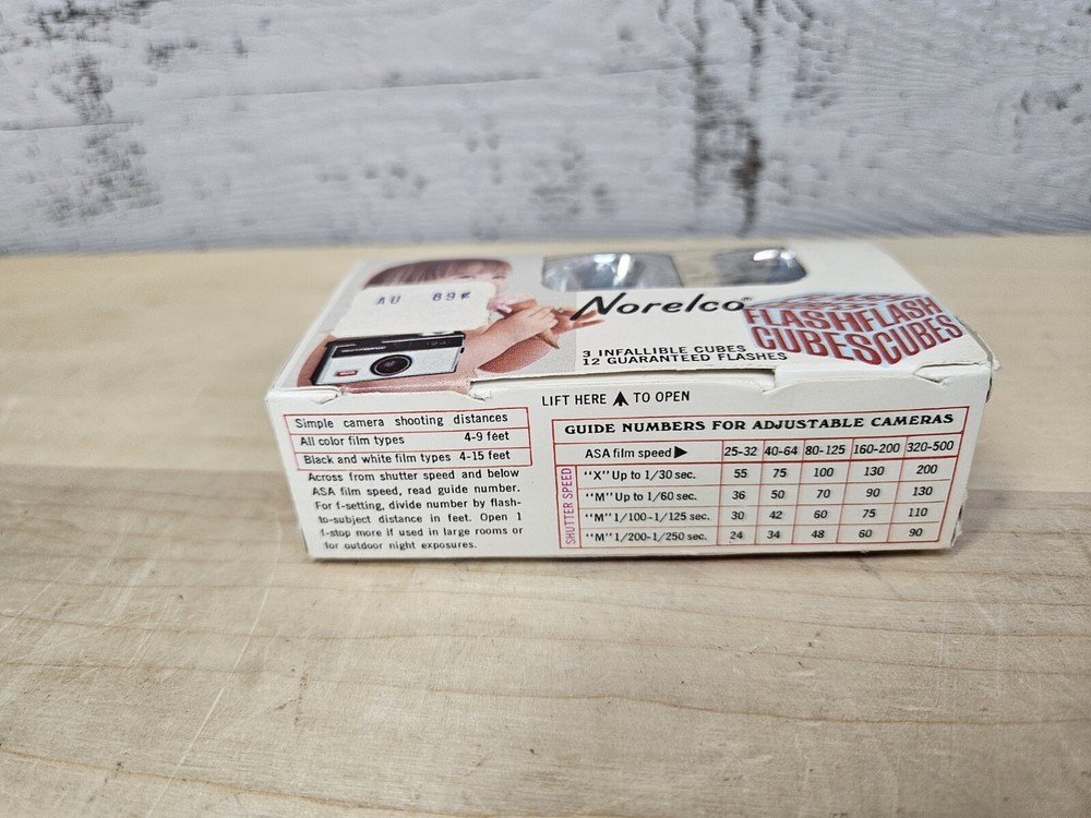 Vintage Norelco Flash Cubes (3)