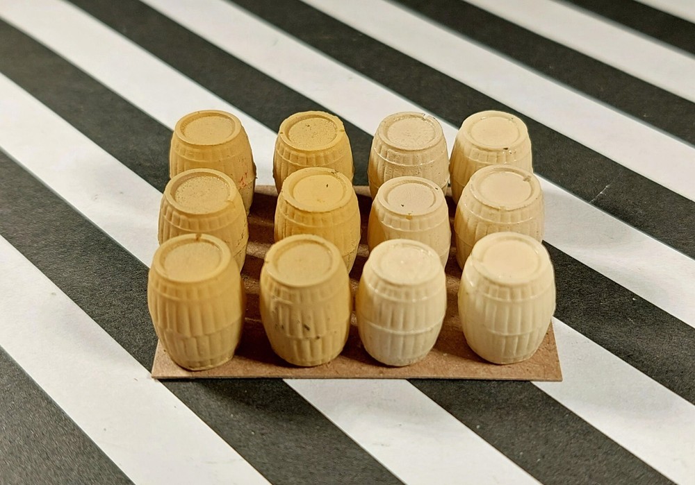 HO Scale Barrels and Crates