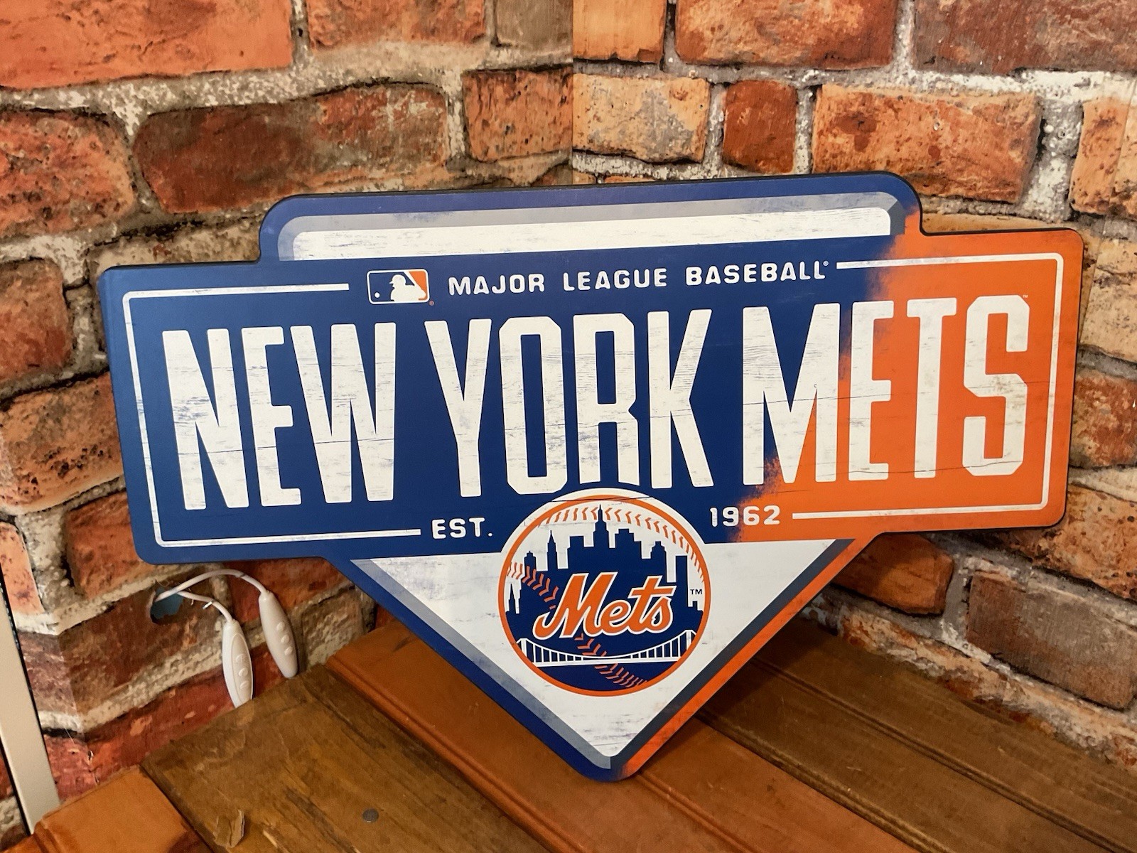 19"X14" Officially Licensed NY Mets Decorative Wall Art... Ships Free!