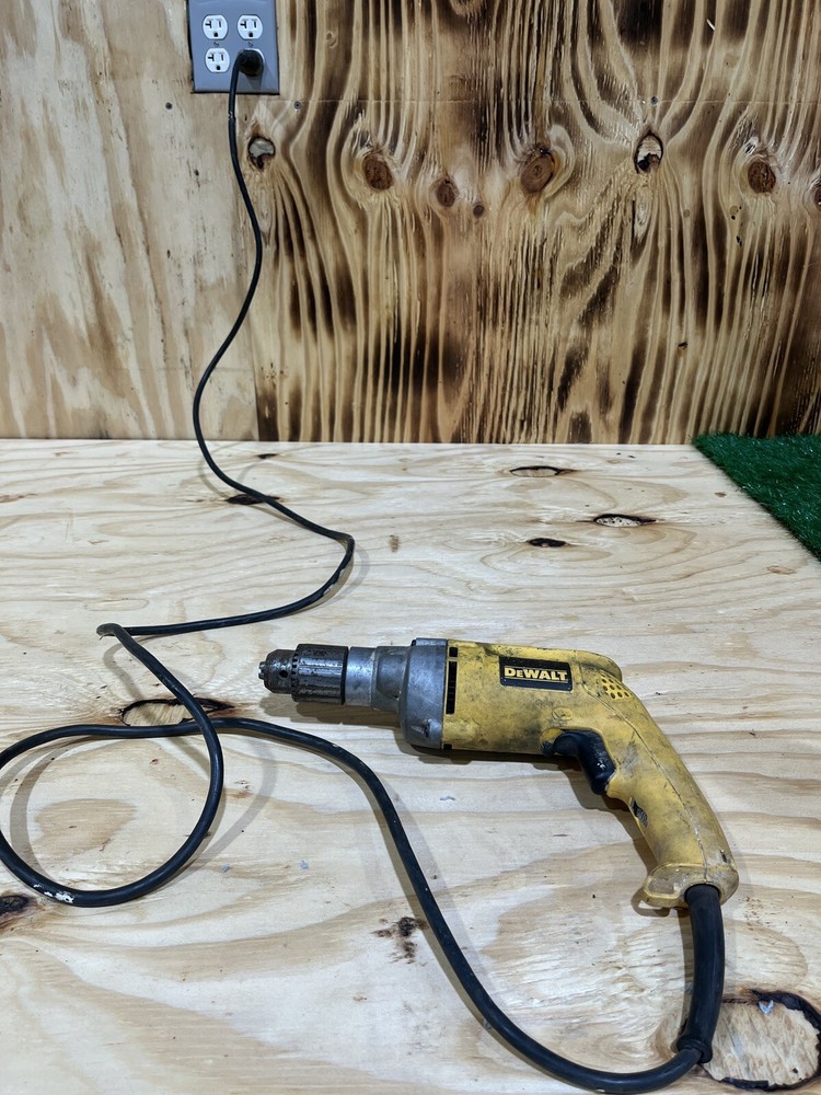 DEWALT DW235G 1/2" Variable Speed Corded Drill (TOOL ONLY) Tested
