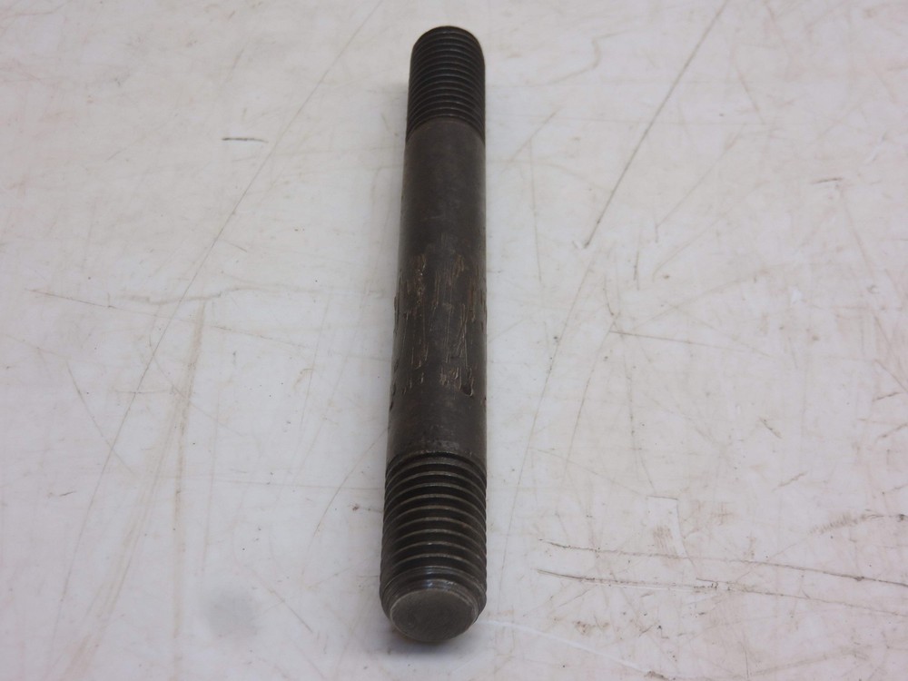 K2198R John Deere Stud For B, G, GP, GPWT, GPO