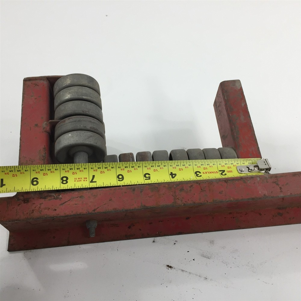 (1) Greenlee 2018-R Radius Cable Roller 27"