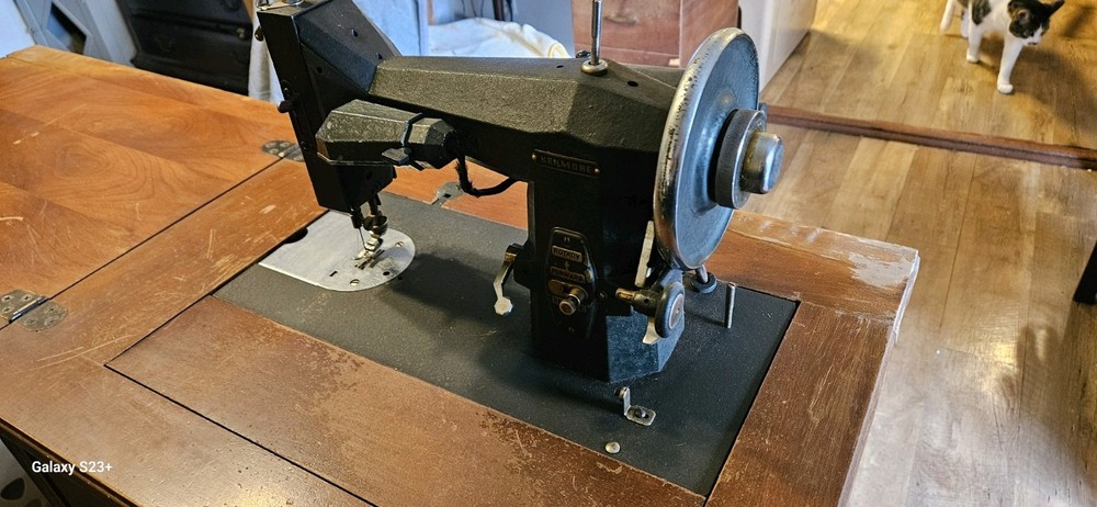 1950 sewing machine (works)