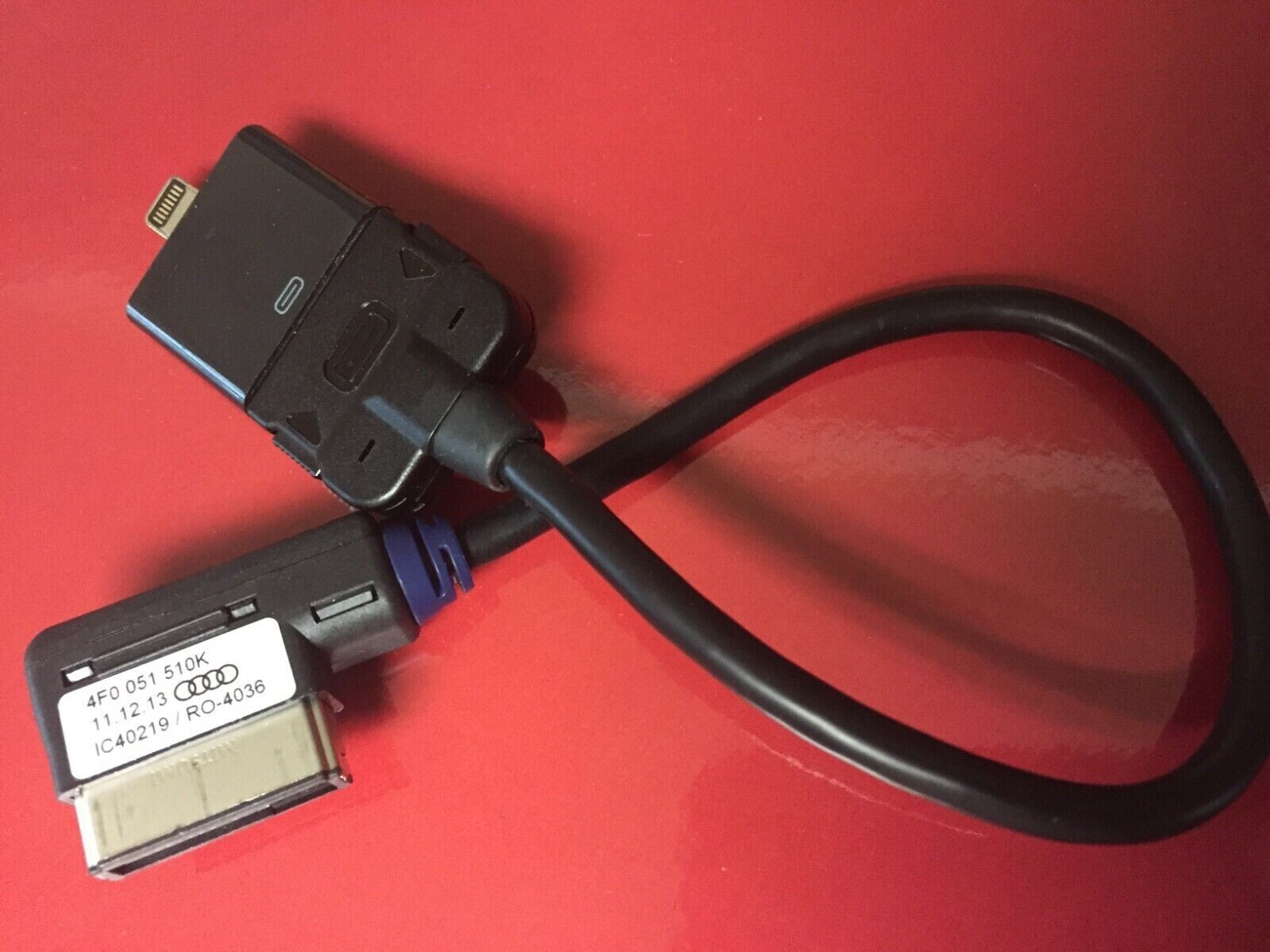 Genuine Audi/VW AMI iPod® /iPhone® Cable MDI 30-PIN Adapter Charger 4F0051510K