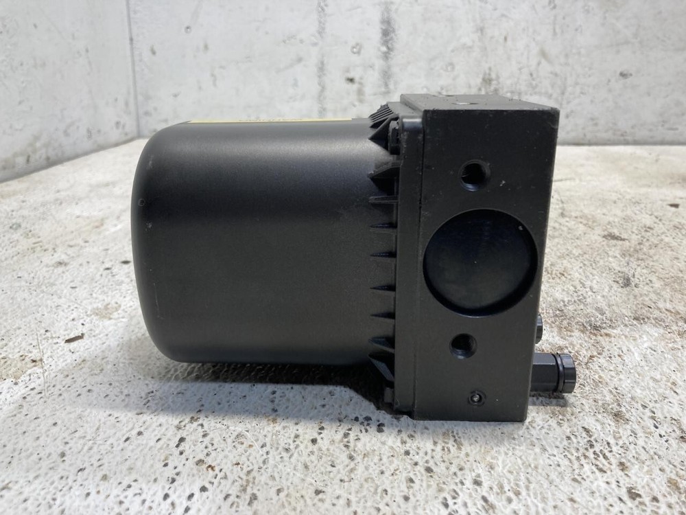 PA EM39620 Cab Jack - New