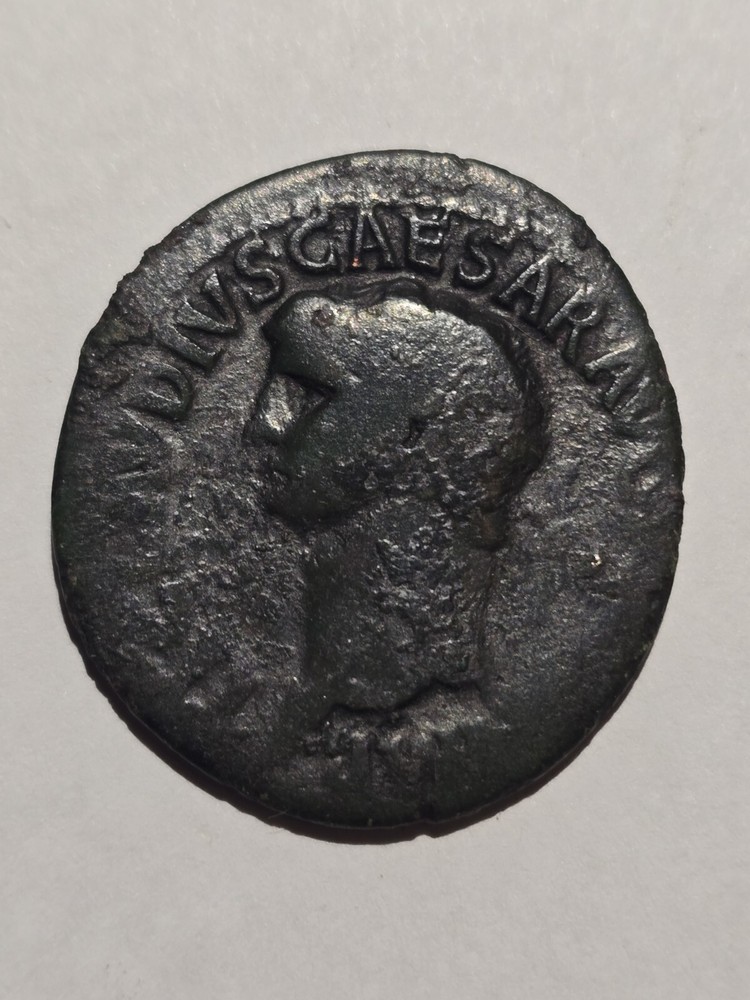 Claudius AE As, Libertas