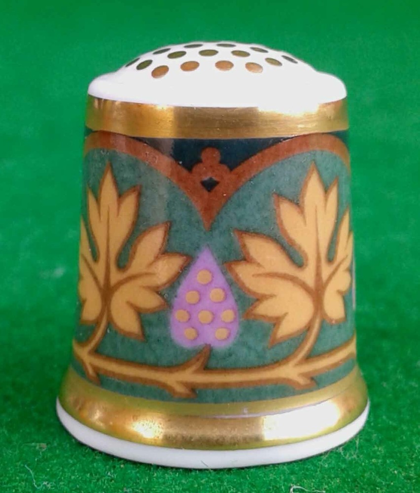 MINTON THIMBLE - LEAF PATTERN.