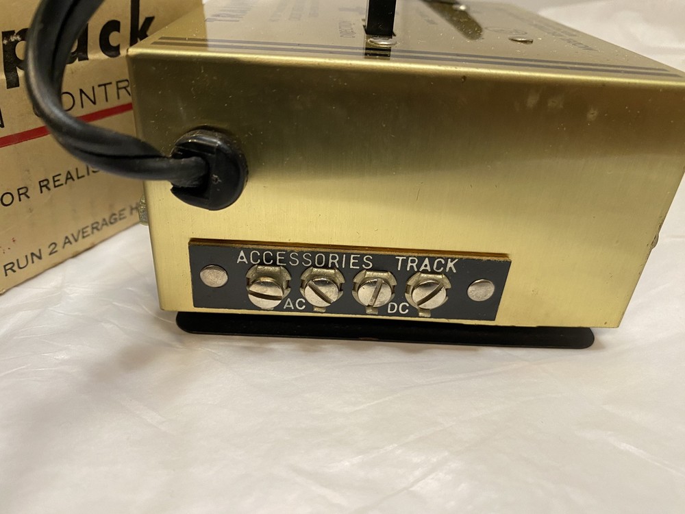 MRC Train pack HO Train Control Model 100 USA Model Rectifier Corp