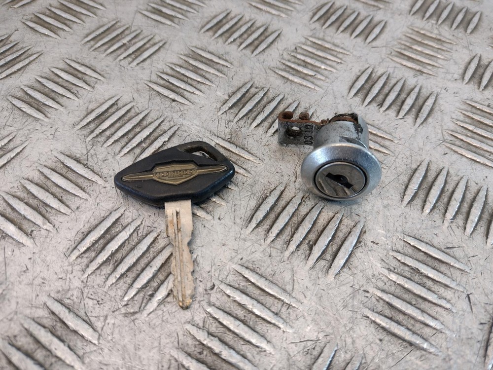 2010 SUZUKI VZR Lock Set
