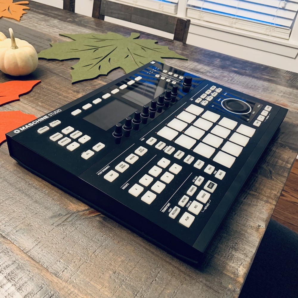 Native Instruments Maschine Studio Production & Performance MIDI Controller