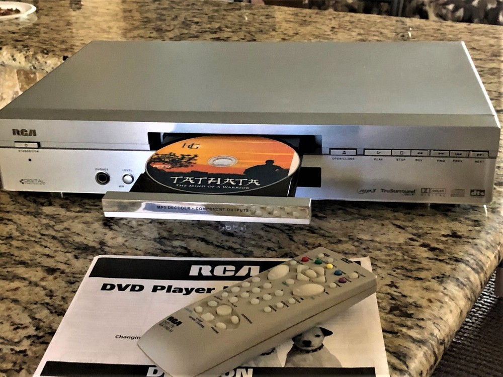RCA Digital Disc Video Player Model DRC220N