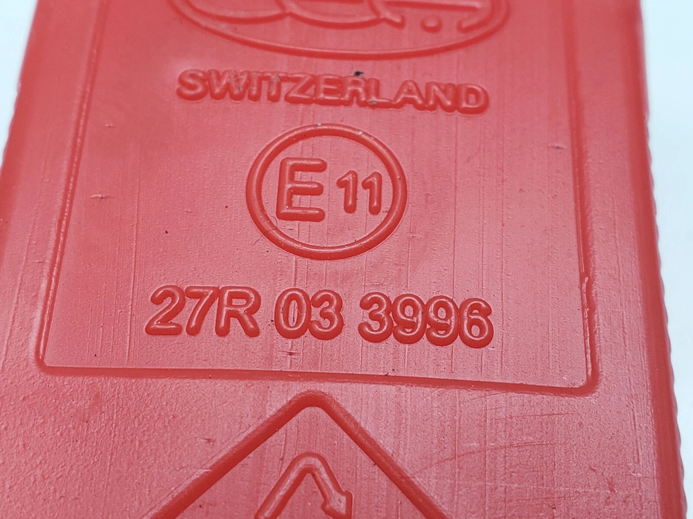 VOLVO V40 HAZARD WARNING TRIANGLE 27R033996 2014