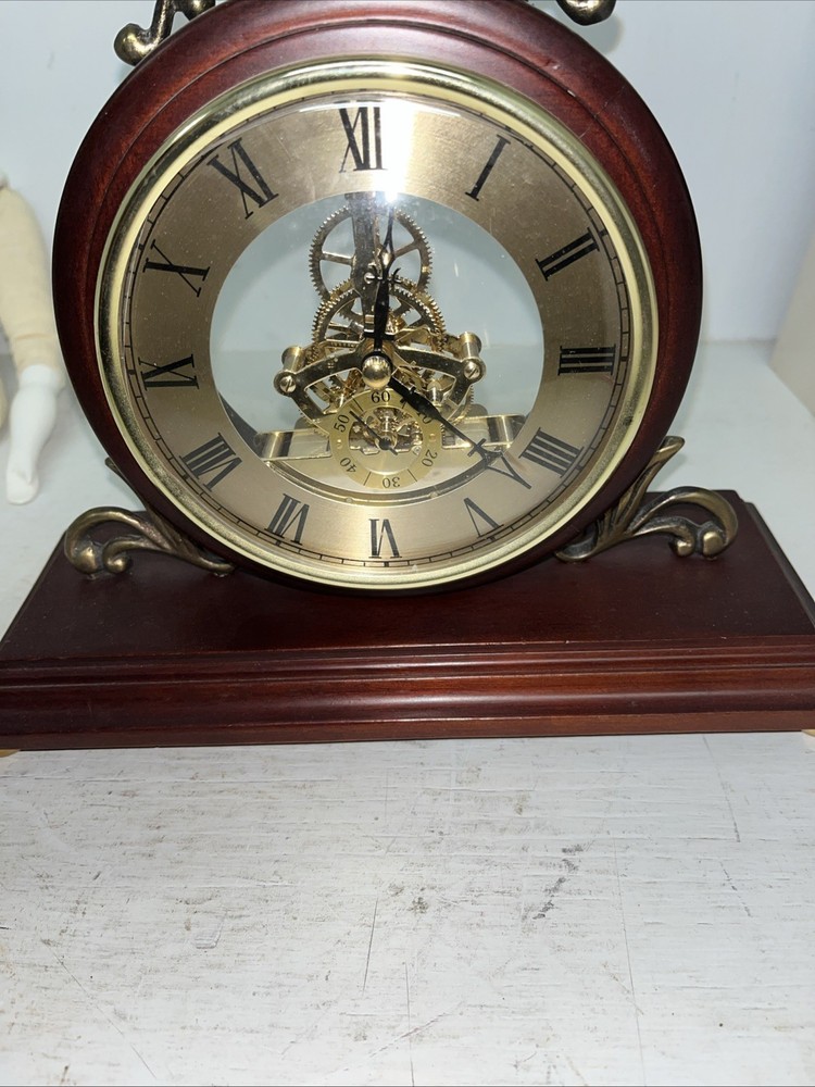 Earlham Mantle Clock - Chris Madden Working With Battery