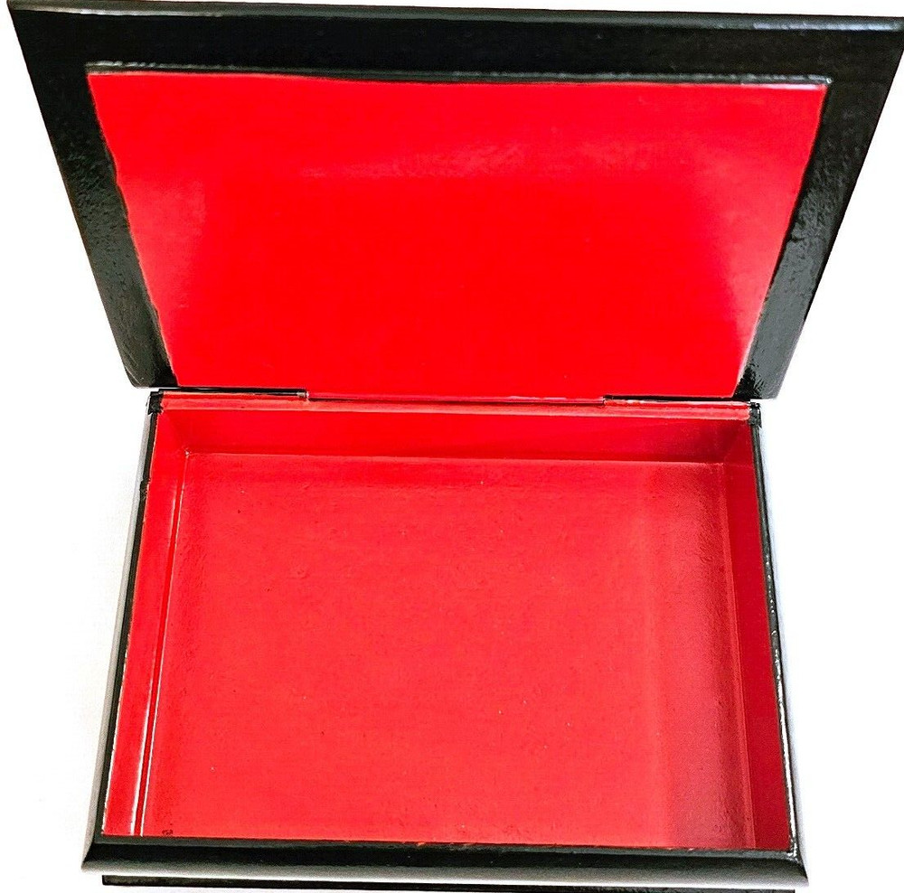 Unique Souvenir Vanity Box