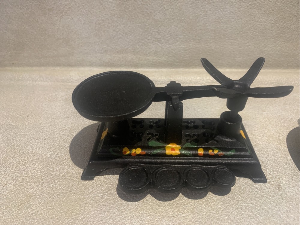 Vintage Mini Cast Iron Scale Weights Detachable Basket