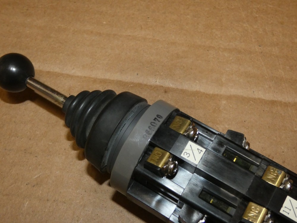 Idec ARN 866070 Joystick Switch