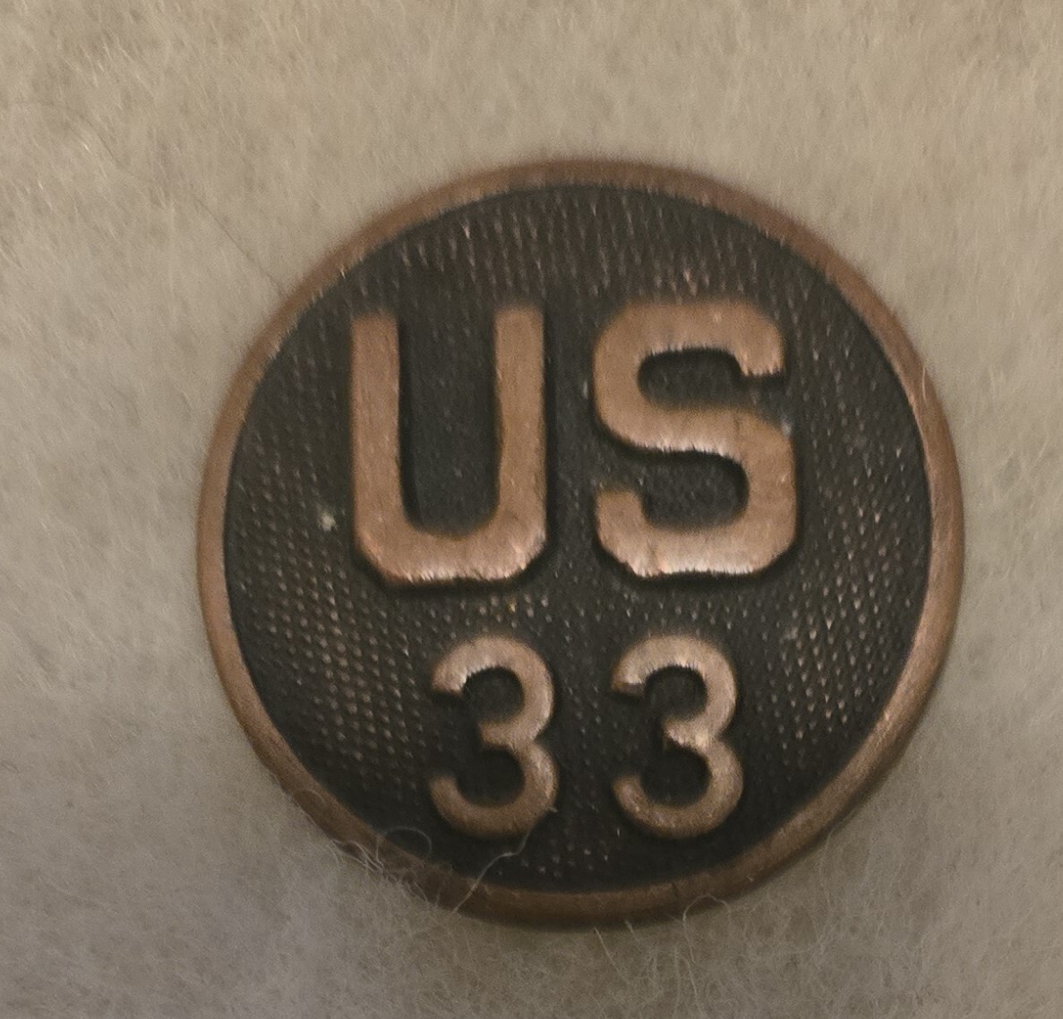 WW1 US 33rd Regt. Collar Disc with nut.