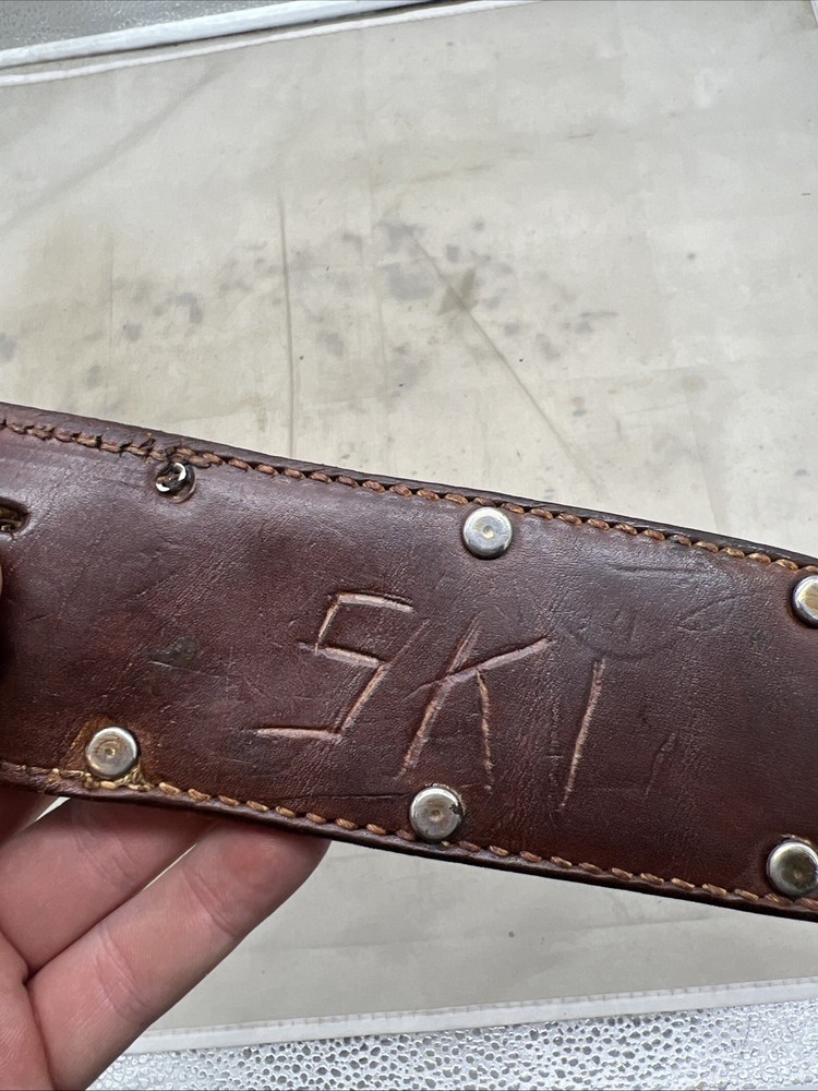 WW2 US Kabar Commando Fighting Knife With Leather Sheath (FF607