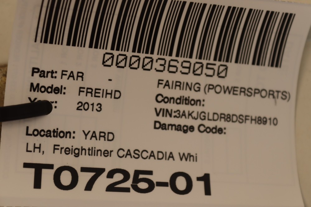 2008-2017 FREIGHTLINER CASCADIA 125 LEFT FAIRING CAB UPPER EXTENDER PANEL OEM