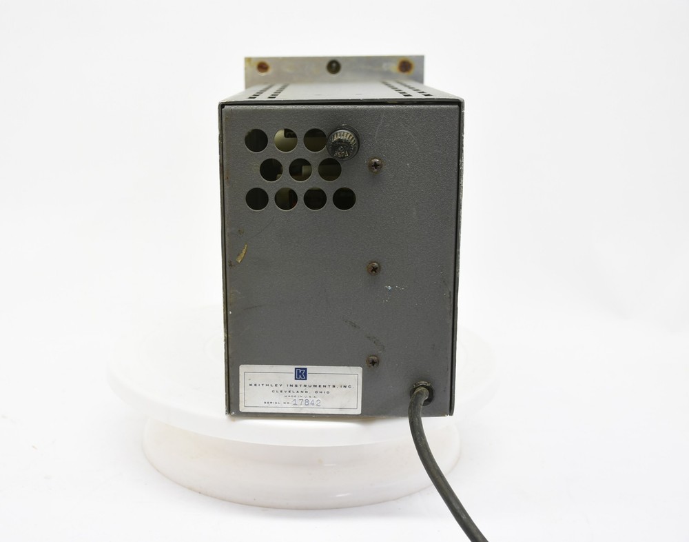 Keithley Instruments Model 102BR Decade Isolation Amplifier Tube Amplifier