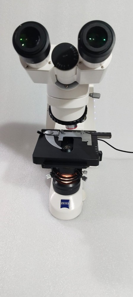 Carl Zeiss Primo Star Microscope with Objectives
