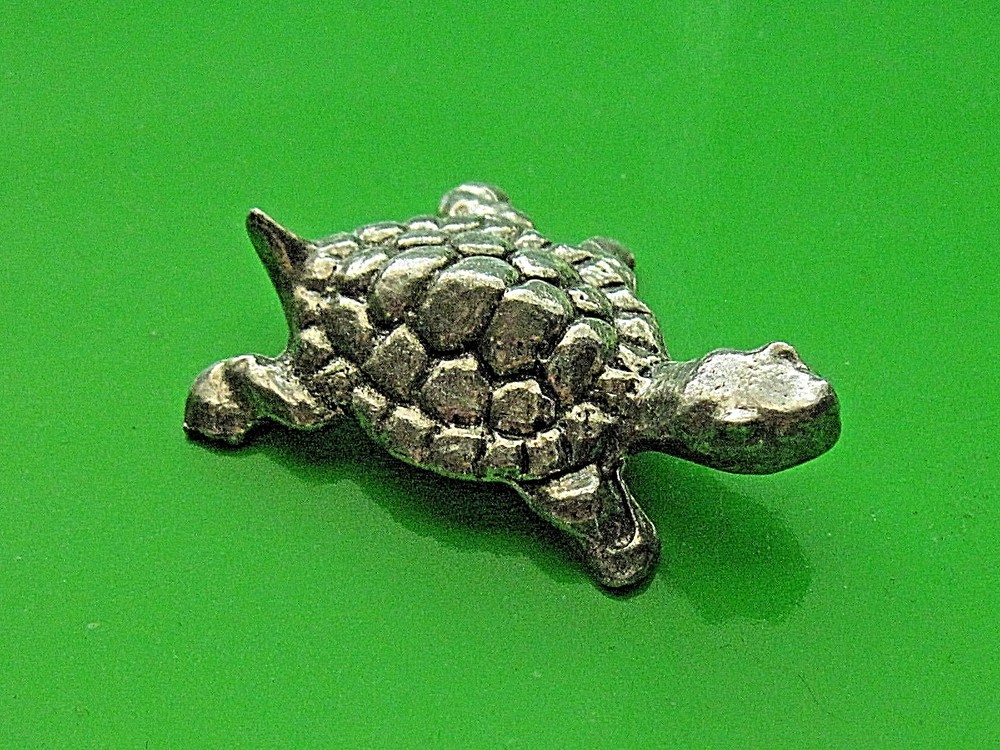 TURTLE - figurine , mini statue GIFT BOXED