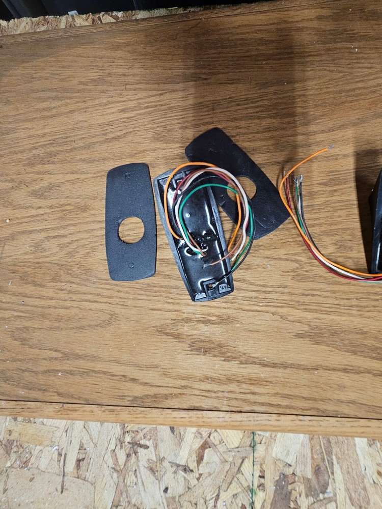 Surface mount outdoor Tag Reader w/ LED ibutton Qty 2