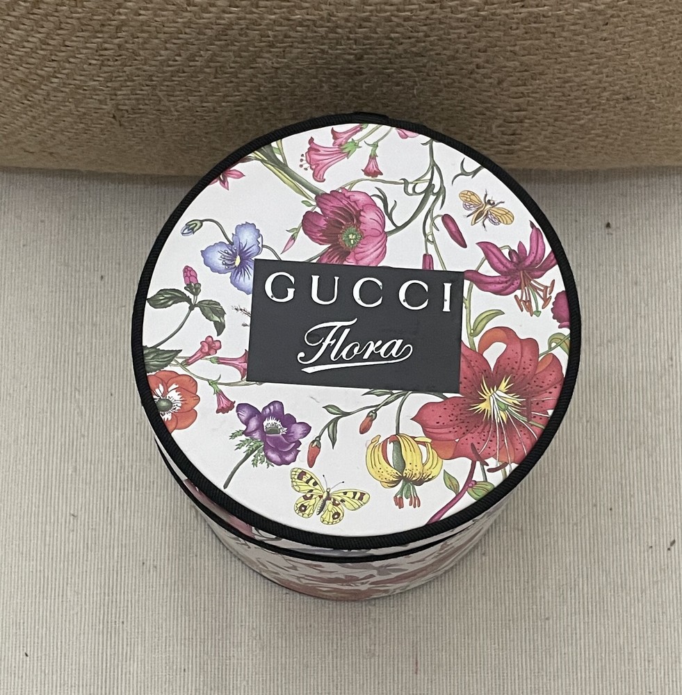 Gucci Flora Gift Makeup Box (H-009)