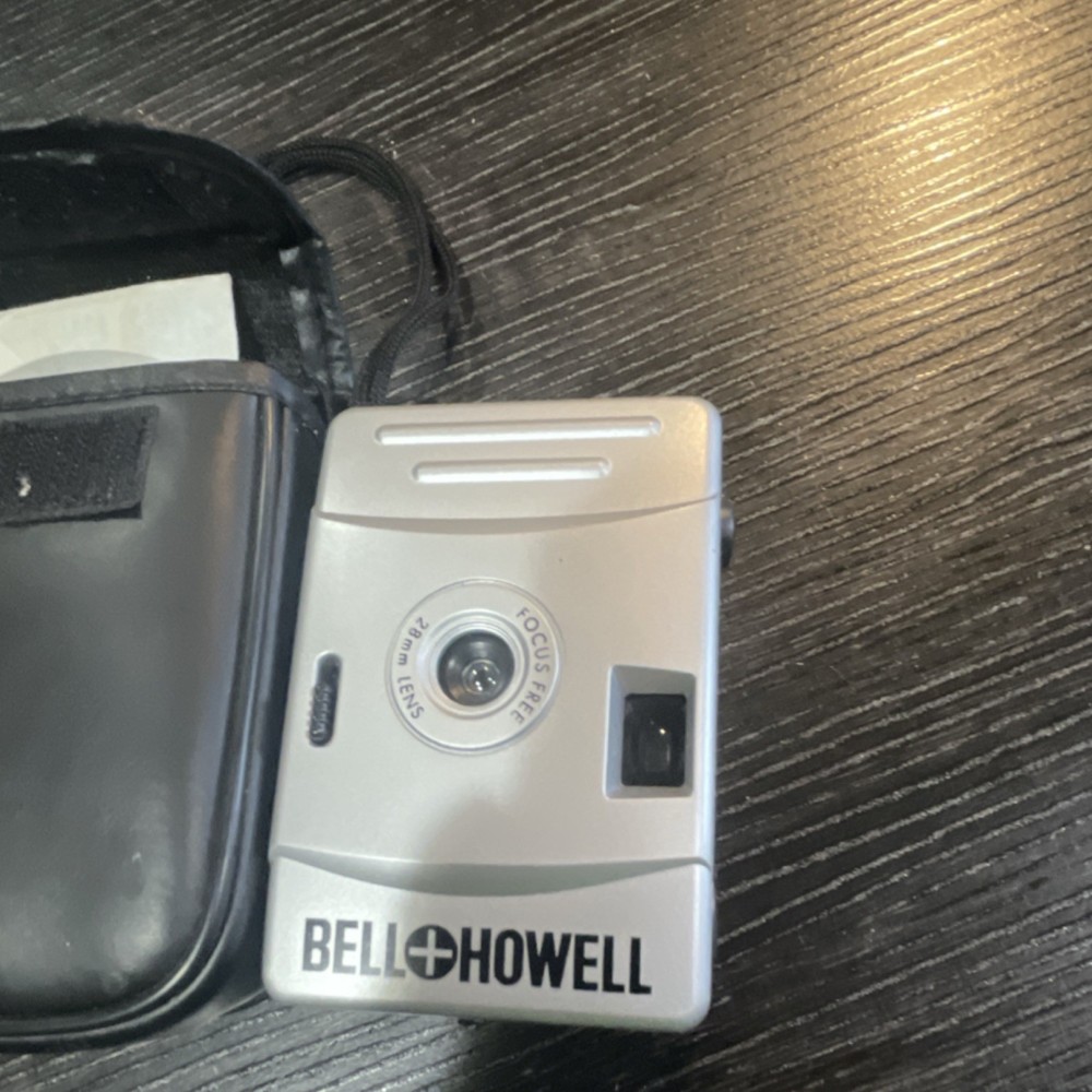 Bell + Howell Compact Film Camera Fixed Focus Silver Black with Case