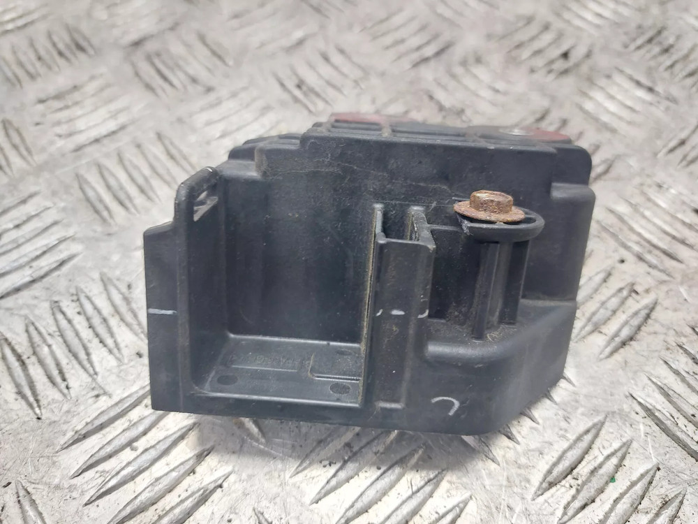 FIAT TIPO RADIATOR MOUNT BRACKET RIGHT DRIVER SIDE 2017