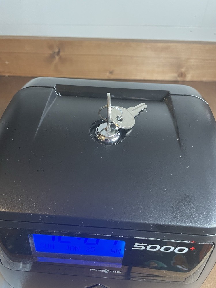 Pyramid Time Solutions 5000 Time Clock Auto Totaling With Keys Preowned