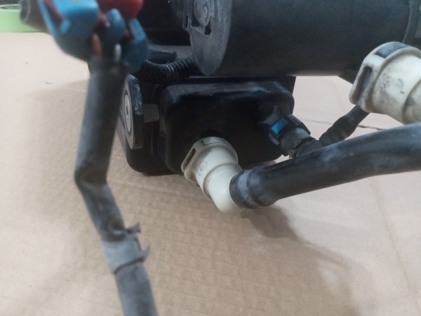 2010-2012 HYUNDAI SANTA FE, 2011-13 KIA SERENTO FUEL VAPOR EMISSIONS 31410-1U000