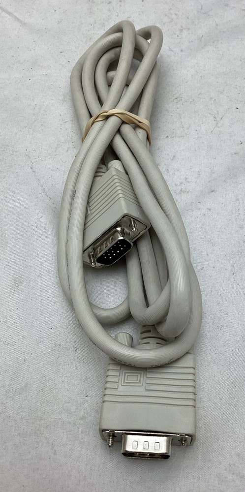 Sony Data Projector w/Remote Control, Cable, and carry case VPL-CS5 Ser. 49358