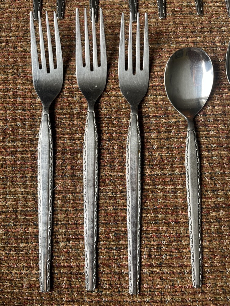 20 pc. Vtg. Rogers Co Ensenada Flatware Stainless Dinner Forks Spoons Spreader