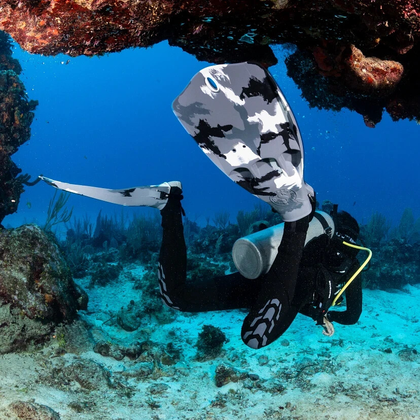 Scubapro - Jet Fin with Spring Heel Strap - Medium - White Camo - Durable Rubber