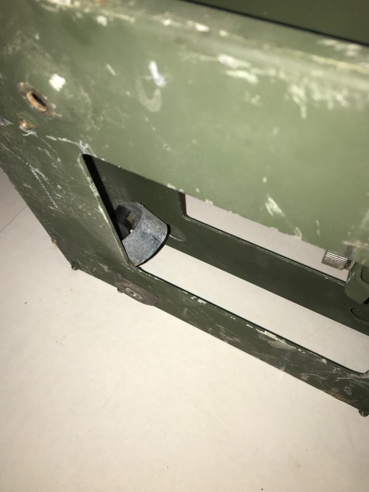 HMMWV Shock Tray