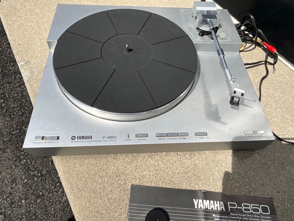 Yamaha P-850 Quartz DD Turntable, Partial Working Condition, Bad Optical Sensor