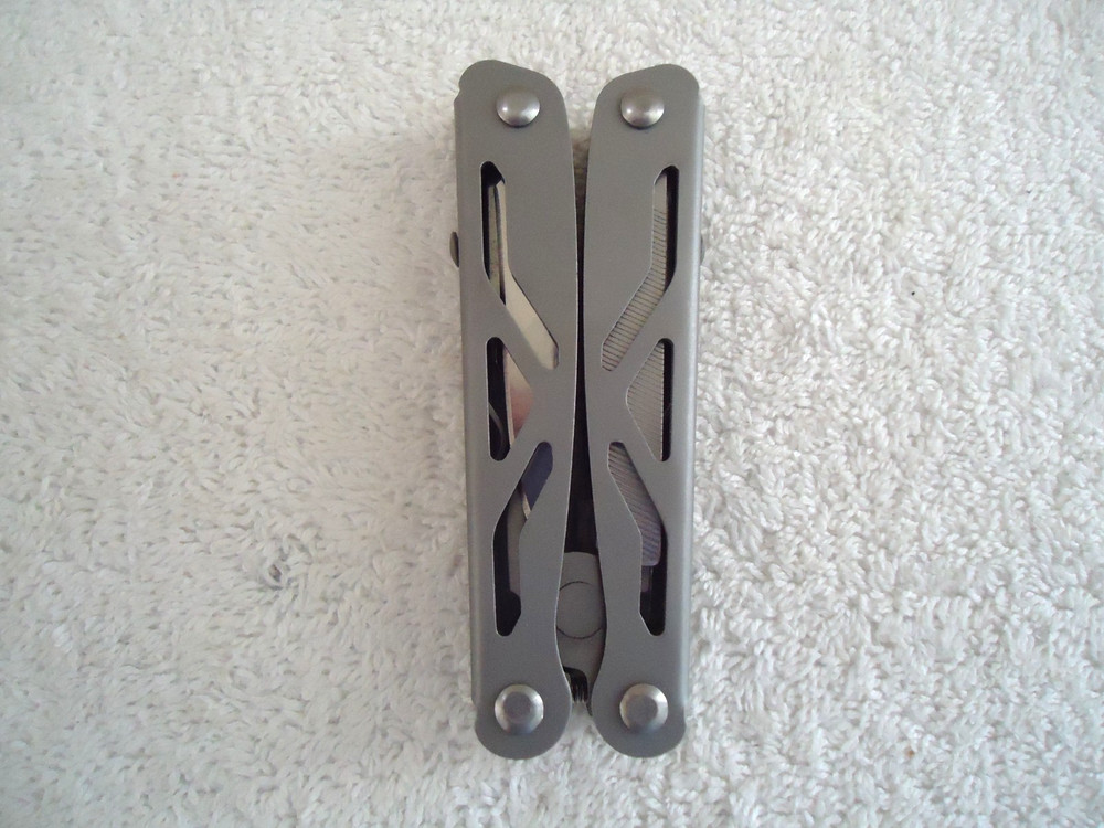 Used ? Ozark Trail Multi Tool In Case " Great Gift Item "