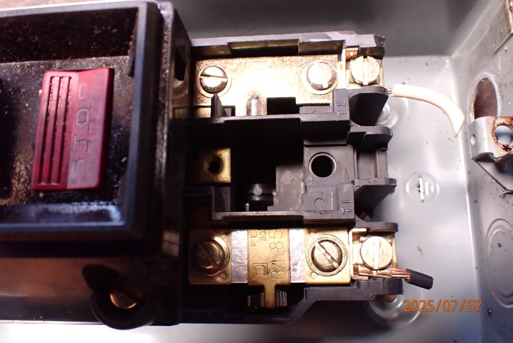 SQUARE D MANUAL STARTER SWITCH 1 PHASE PUSH BUTTON FOR MACHINES