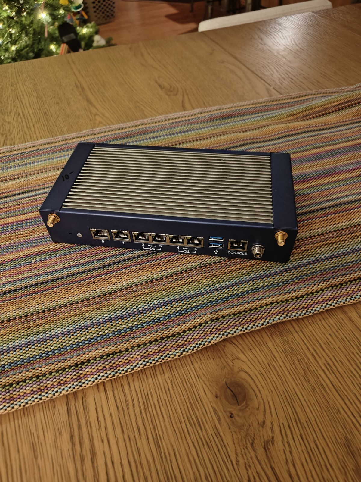 AppNeta M70 (AAEON FWS-2363) Intel 8-Core C3758 16GB DDR4 RAM 2400 MHz